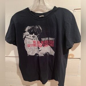 Taylor Swift T-Shirt, 2012 We Are Never Getting Back Together, Gildan, GUC, med